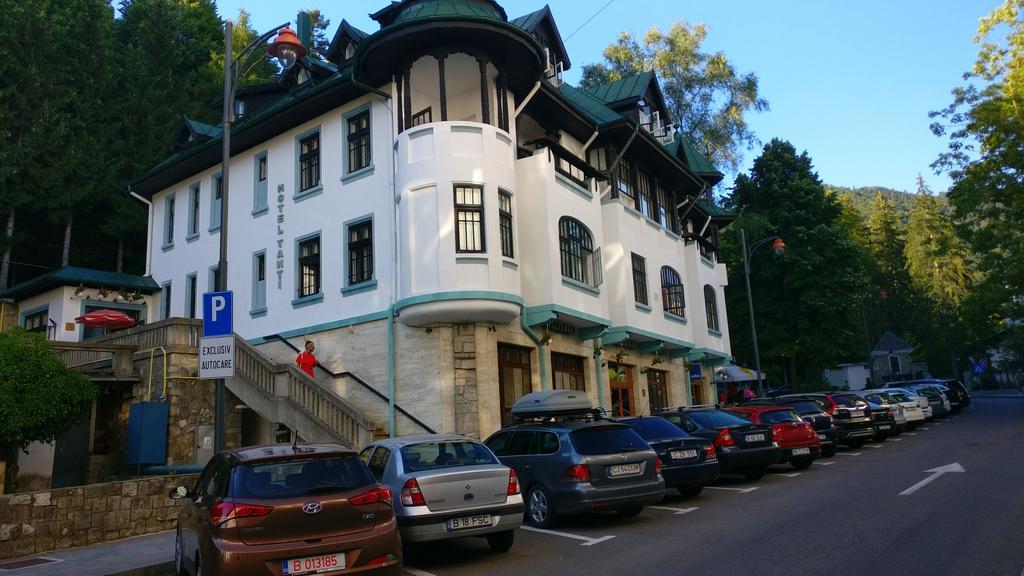 Hotel Tantzi Sinaia Exteriér fotografie